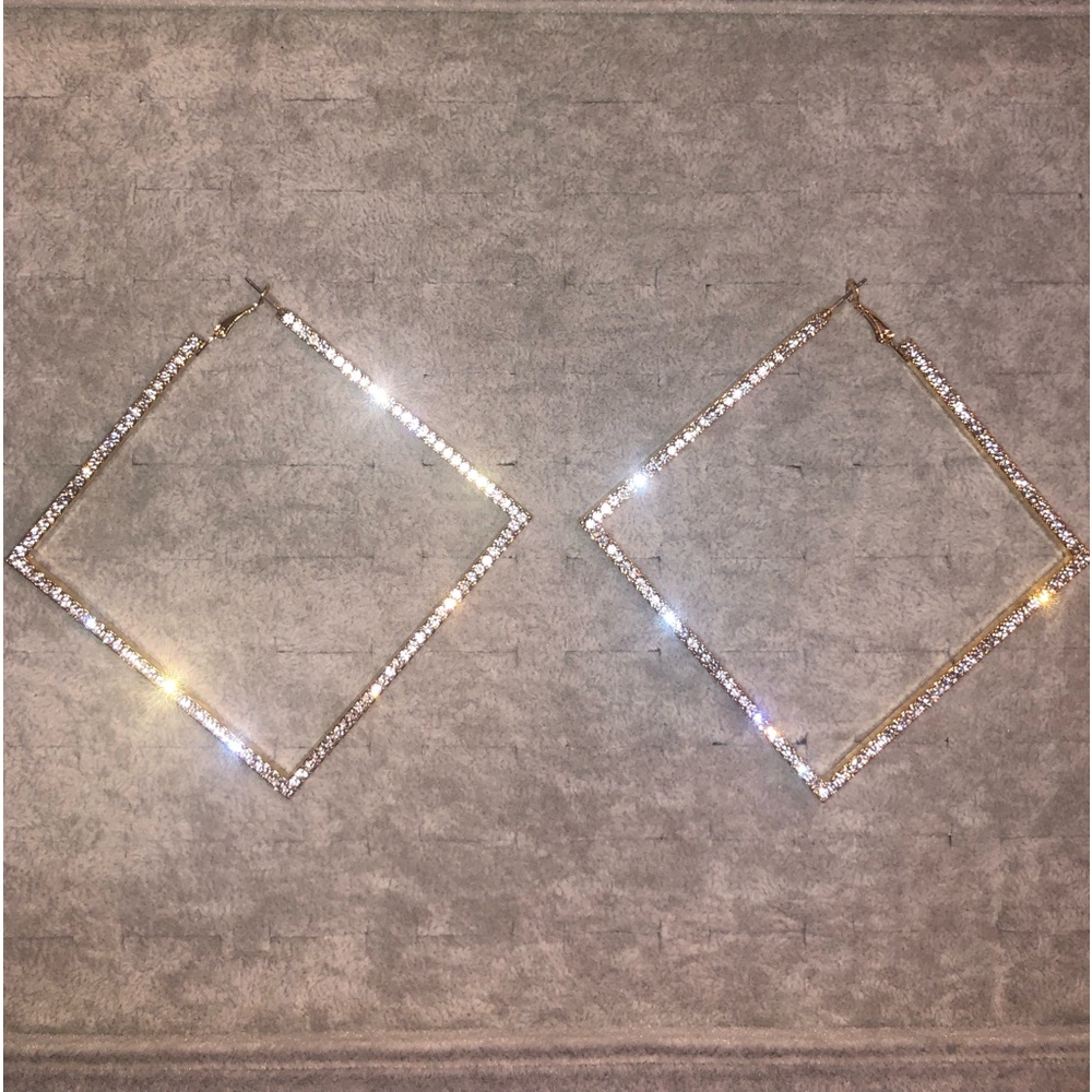 Extra Large Rhinestones Triangular Gold-Tone Hoop Earrings. New.